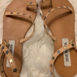 Steve Madden star print sandals